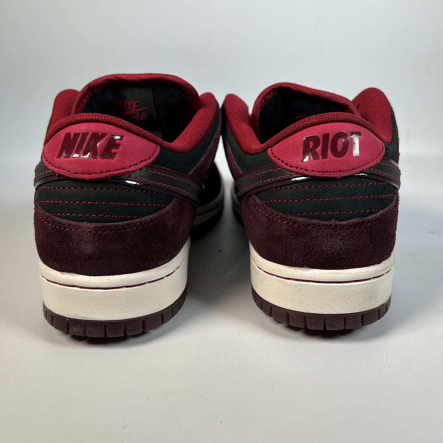 Nike SB Dunk Low Riot Skateshop (2024) Size 7 USED s22365