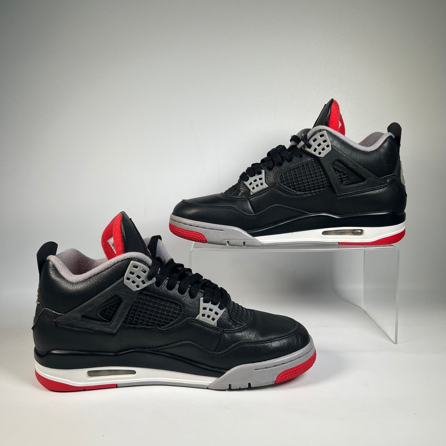 Jordan 4 Bred Reimagined (2024) Size 10.5 USED s22028