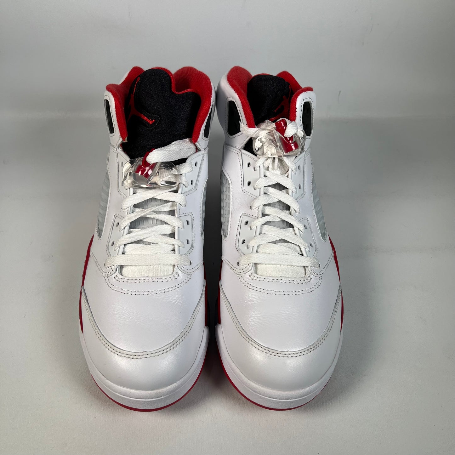 Jordan 5 Fire Red Black Tongue (2025) Size 9.5 USED s22355