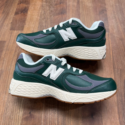 New Balance 2002 New Spruce Leather Size 6.5 NEW s16946