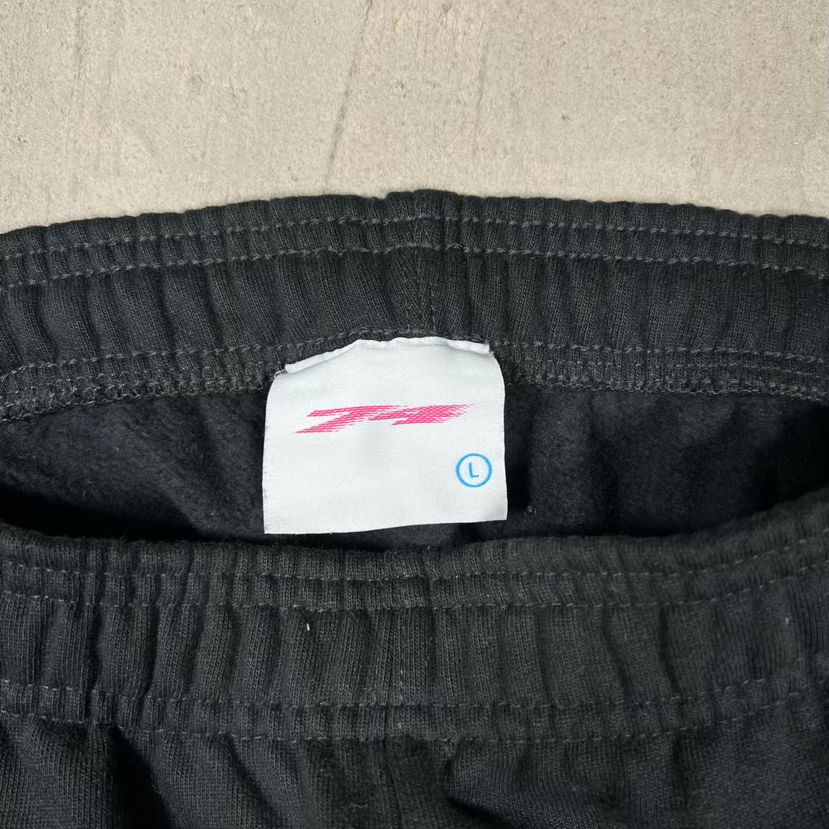74 Is War BGC Racer Black/Green Sweatpants Size Large USED x18499