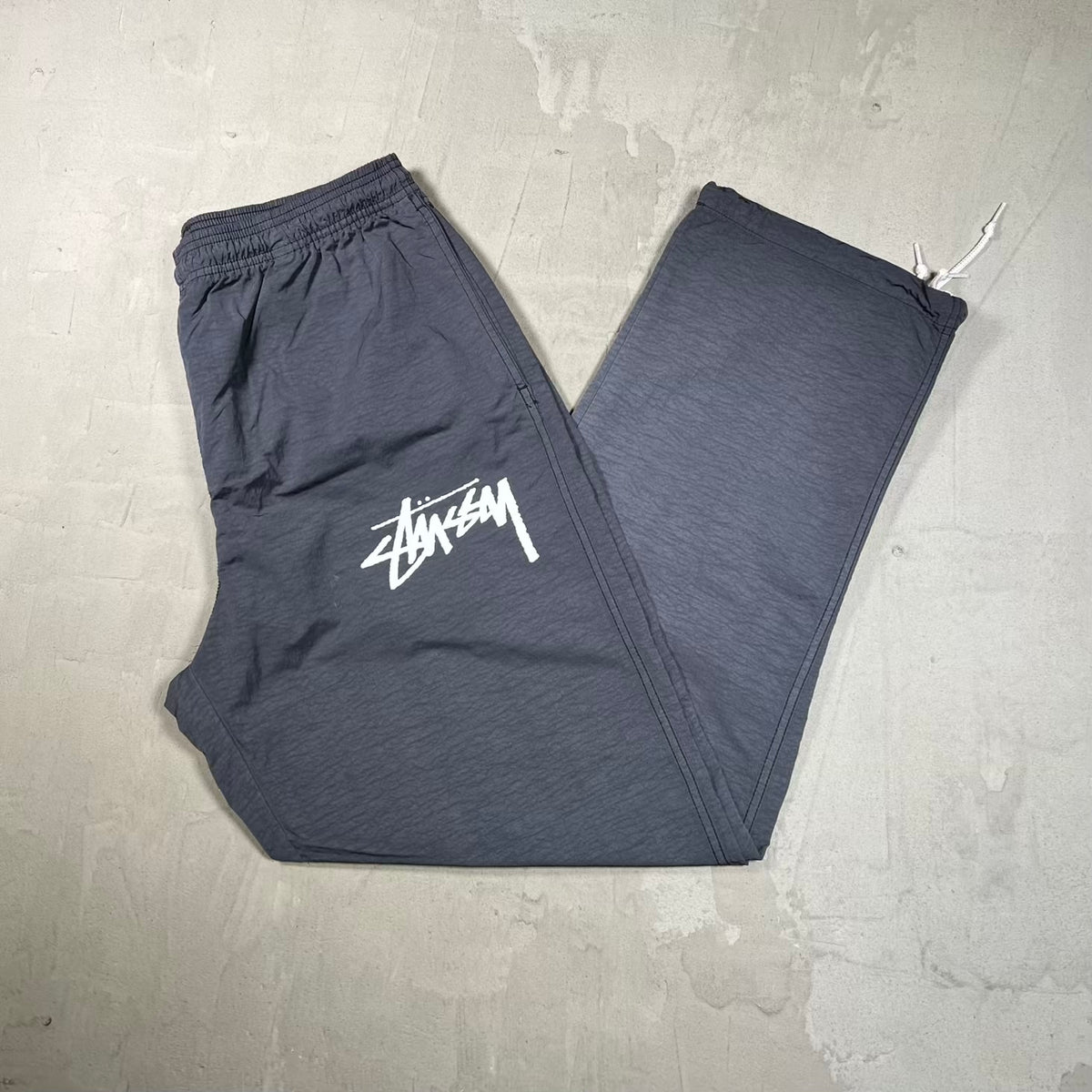 Stussy Nike Grey Nylon Track Pants Size Medium USED x18817