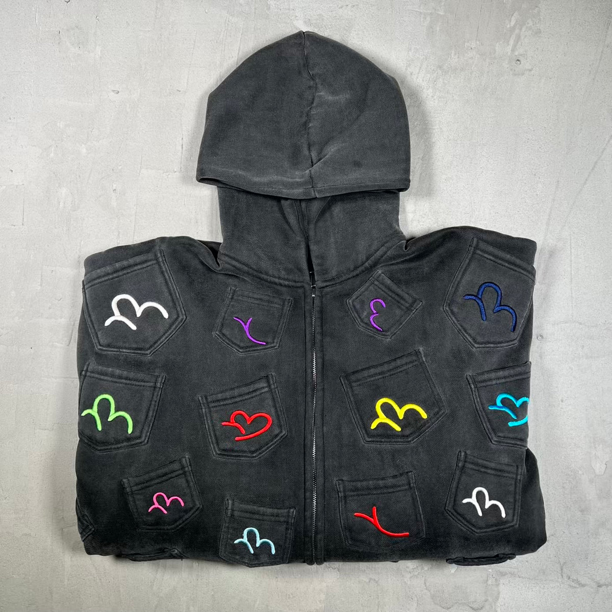 GV Gallery Raspberry Hills Multi Pocket Washed Black Hoodie Size Medium USED x18958