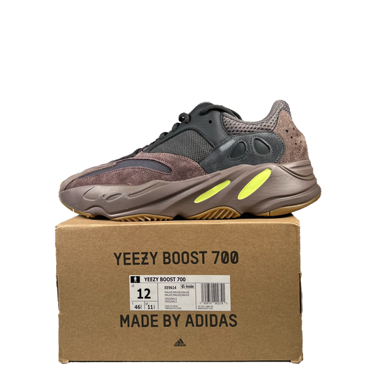 Yeezy 700 Mauve (2018) Size 12 NEW s20953