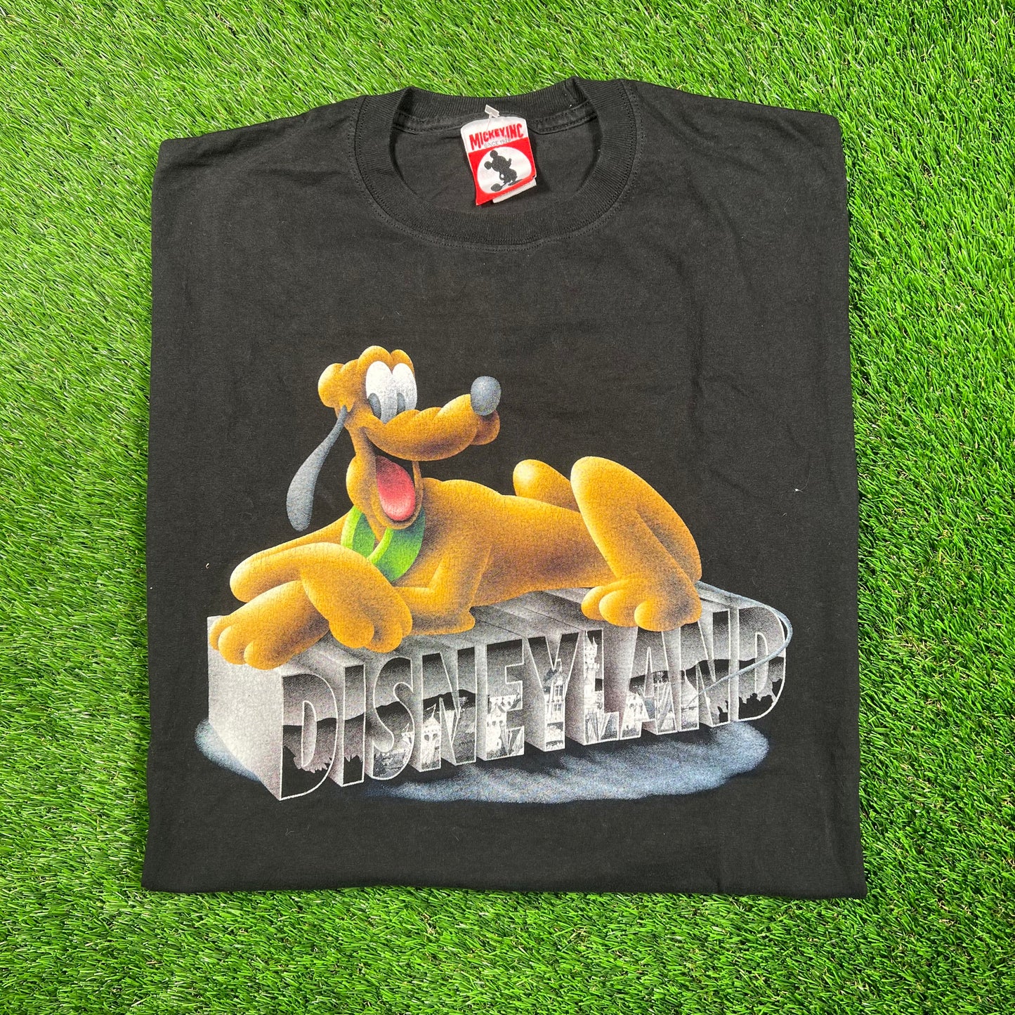Y2K Disneyland Pluto Black Tee Suze XL USED v18783