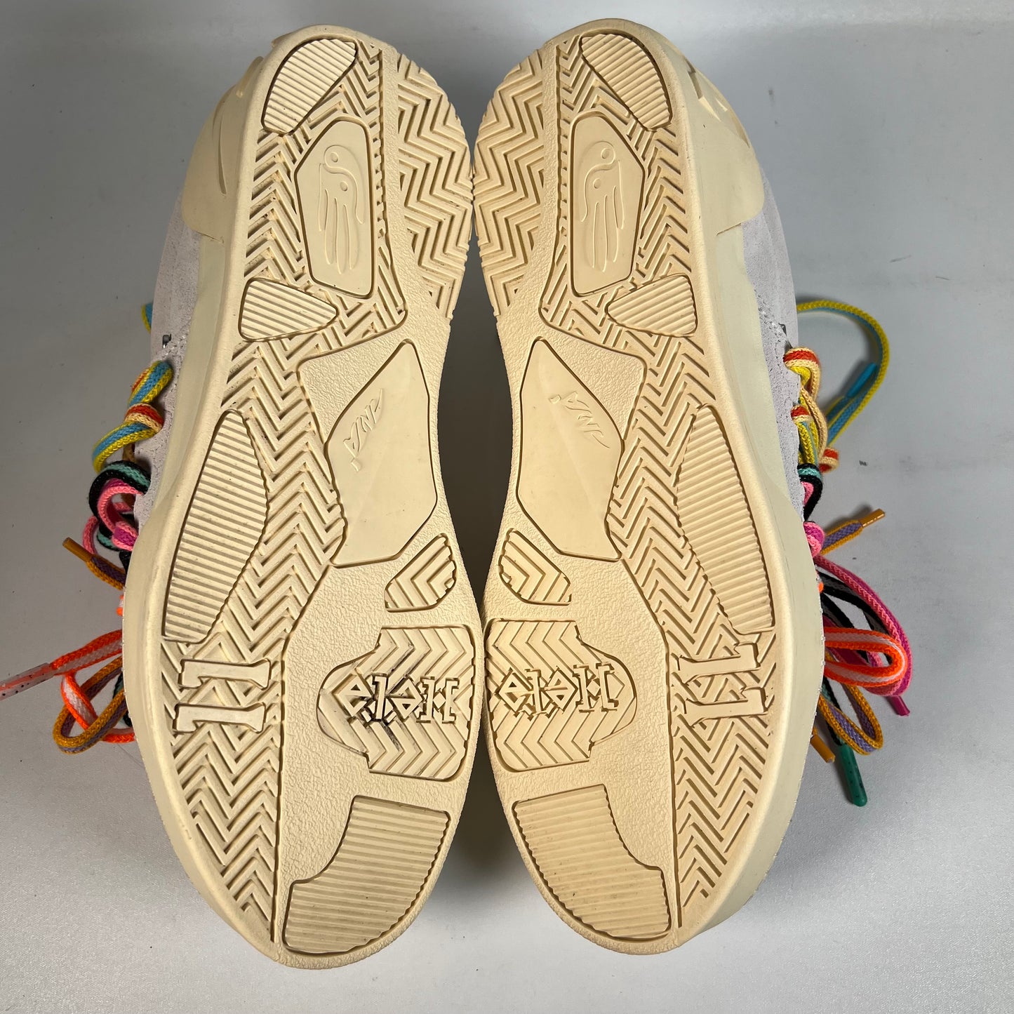 Anta Kai 1 Hela Roots Size 44 (10.5) USED s22179
