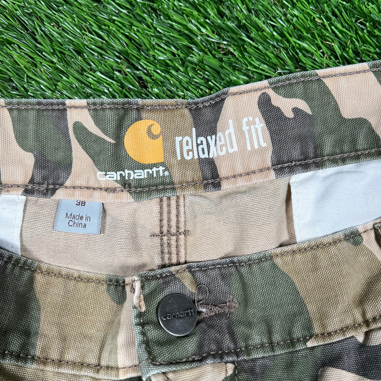 Carhartt Camo Cargo Shorts Size 38 USED v16868