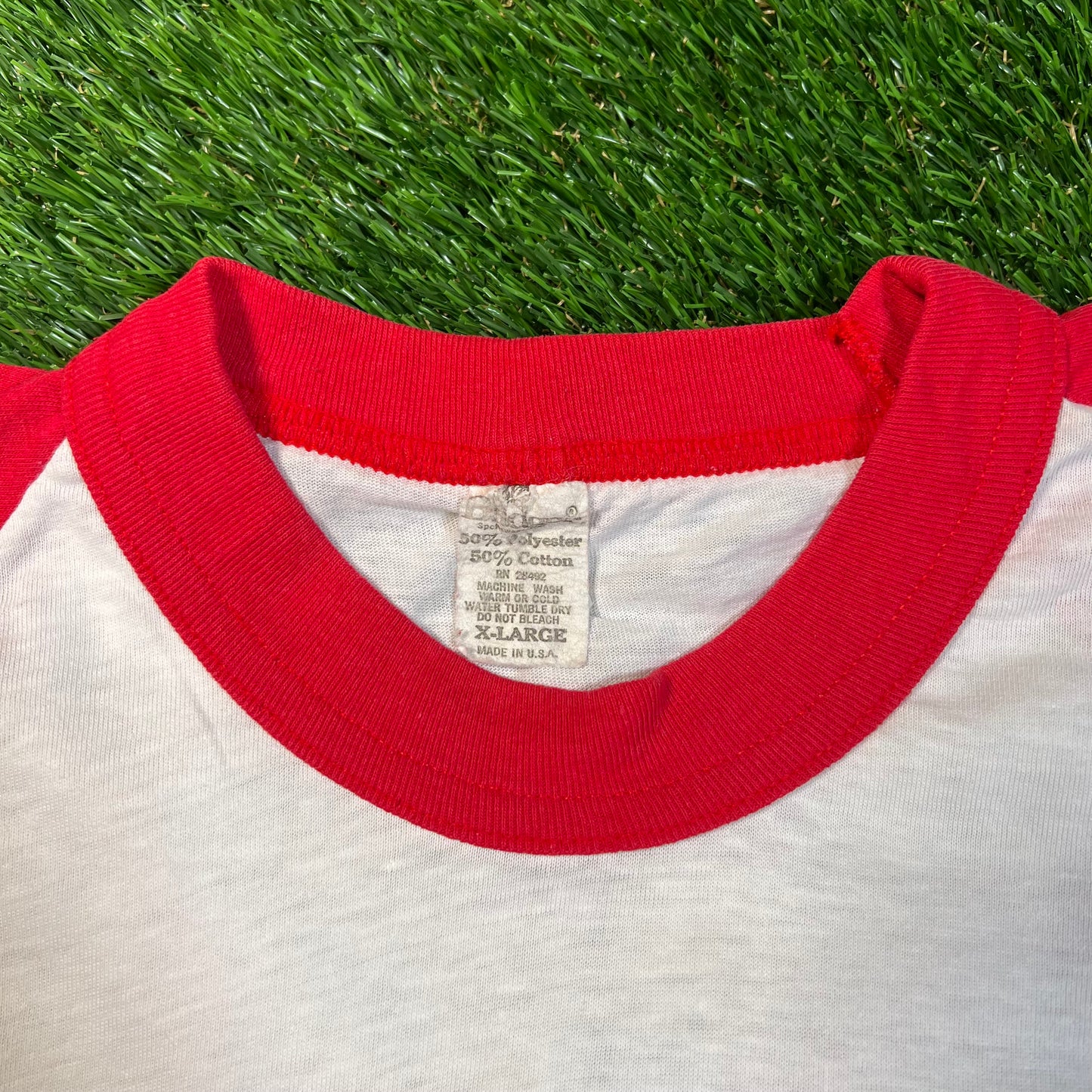 1980s Diana Ross An Elegant Evening White/Red Ringer Longsleeve Size Medium USED v18675