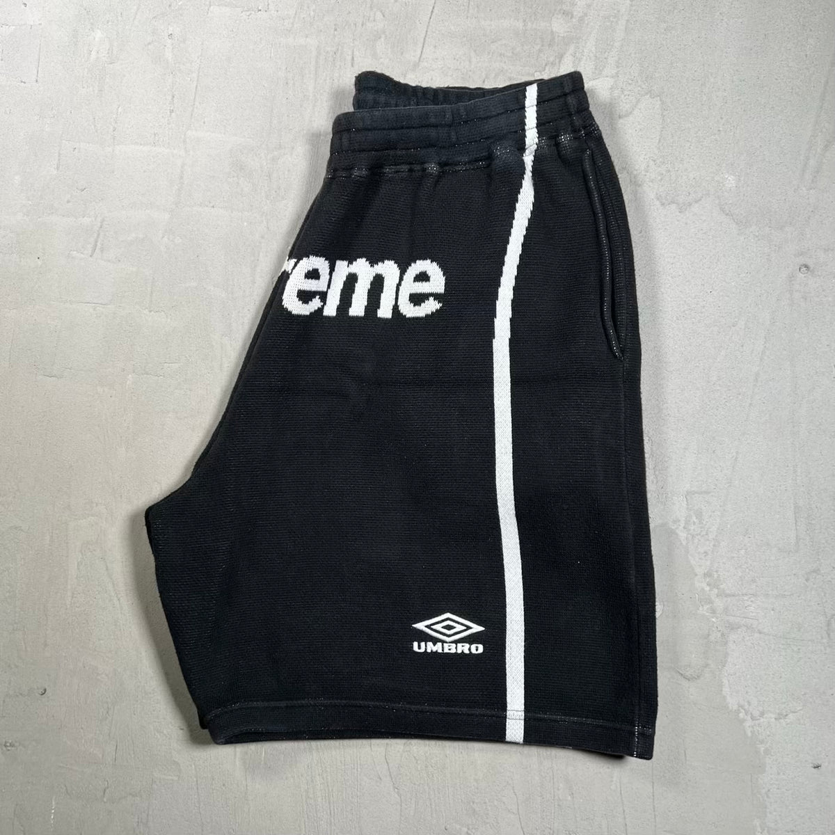 Supreme Umbro Knit Soccer Short Black (2025) Size Large USED x18230