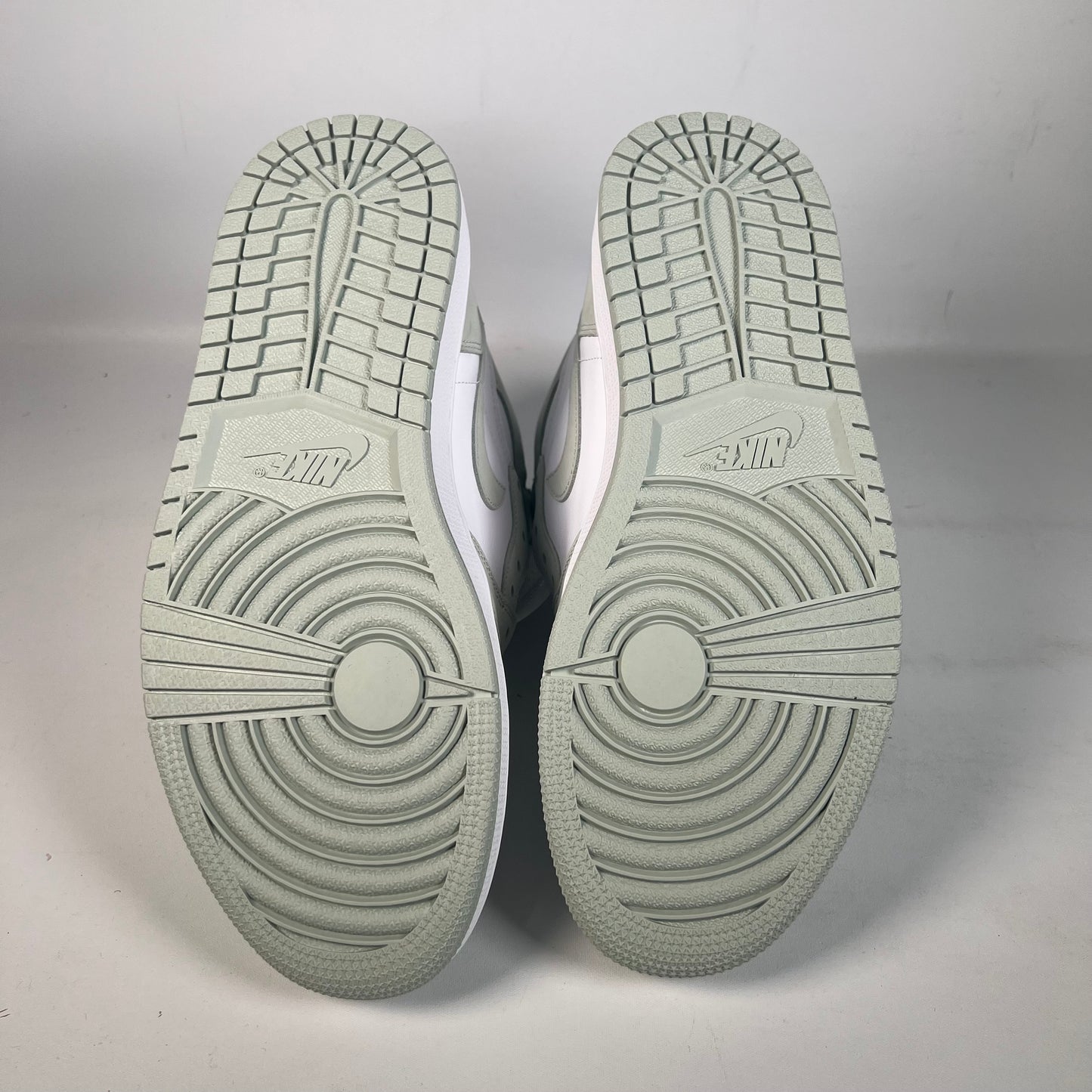 Jordan 1 High Seafoam (2021) Size 8.5m / 10w NEW s22526