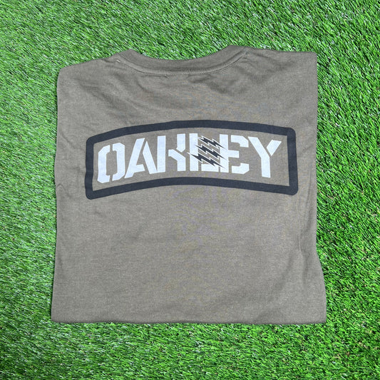 Oakley Military Green Tee Size Medium USED v17151