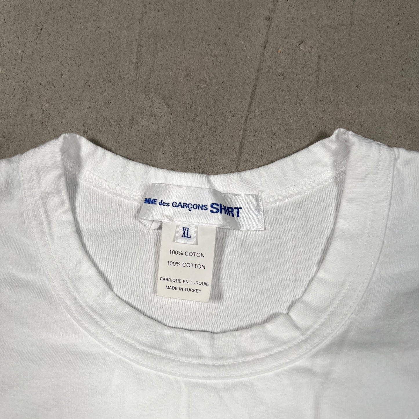 Commes des Garcons KAWS White Tee Size XL USED x17395