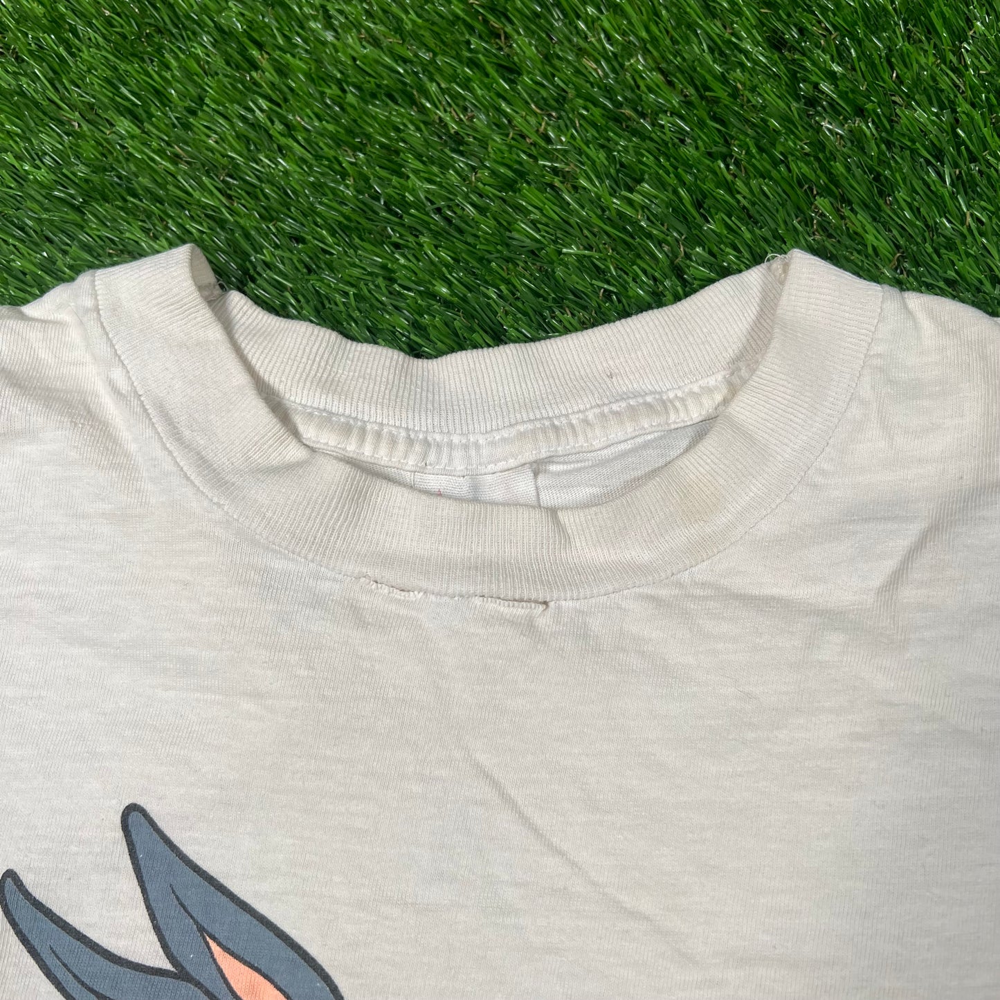 1990s Bugs Bunny R U Ready To Rock White Tee Size Large USED v17710
