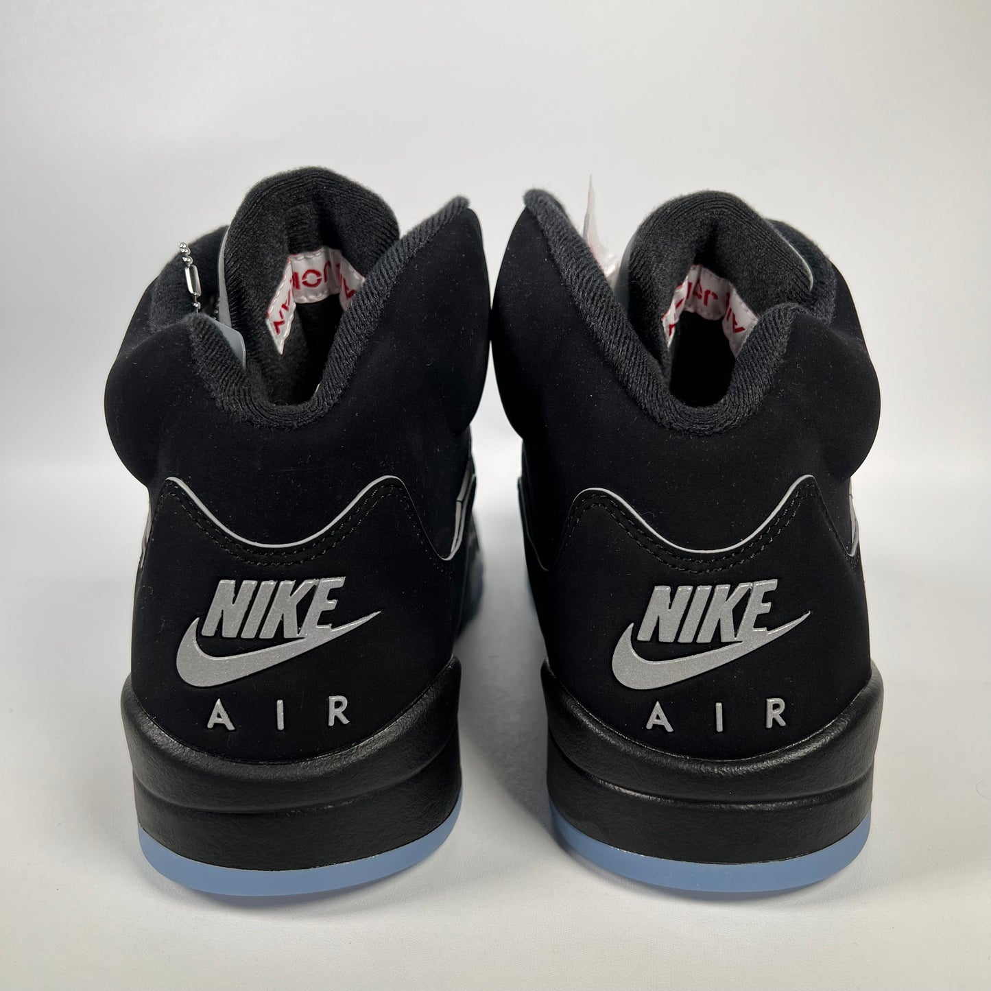 Jordan 5 Black Metallic Reimagined (2025) Size 10.5 NEW s18914