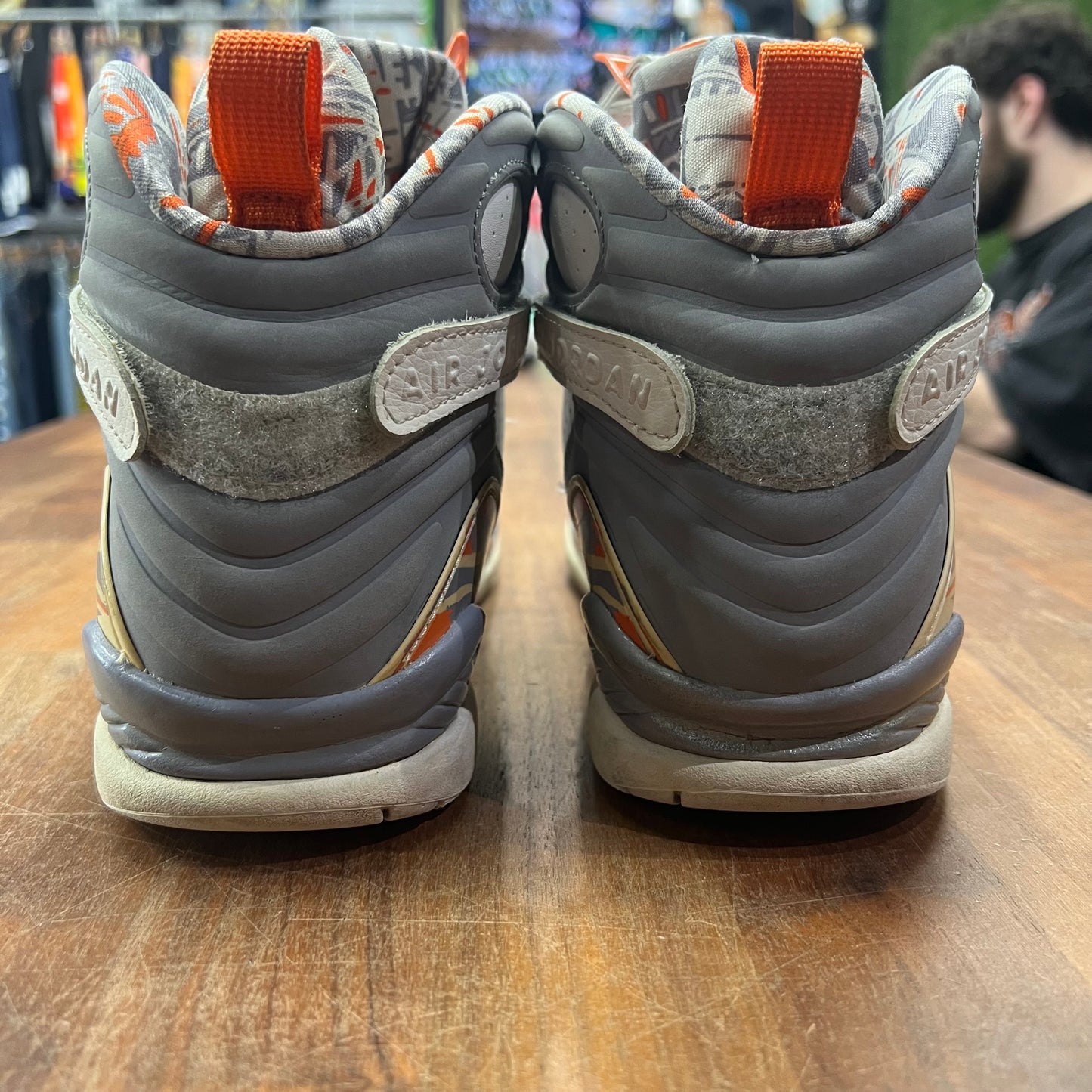 Jordan 8 Orange White (2007) Size 8.5 USED s16587