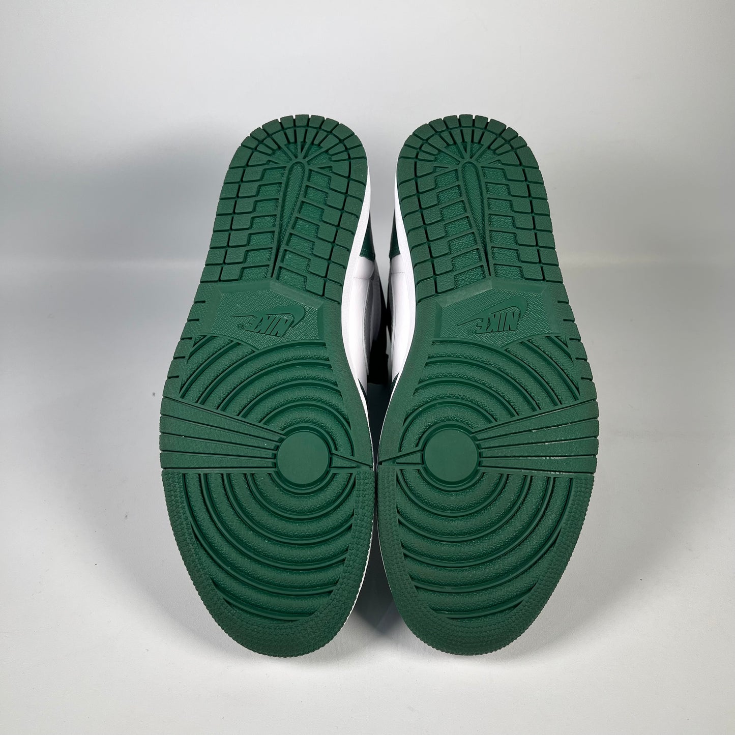 Jordan 1 High Gorge Green (2022) Size 11 s19690