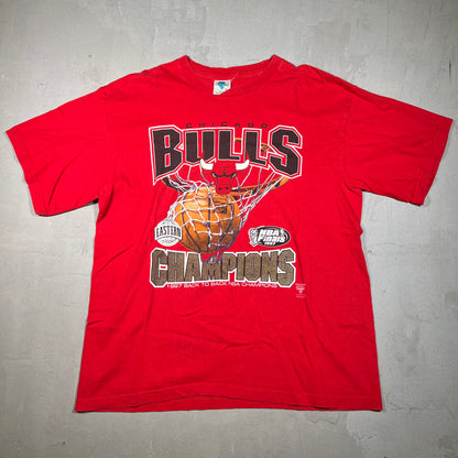 1997 Chicago Bulls NBA Finals Back to Back Champ Tag Red Tee Size XL USED v16728