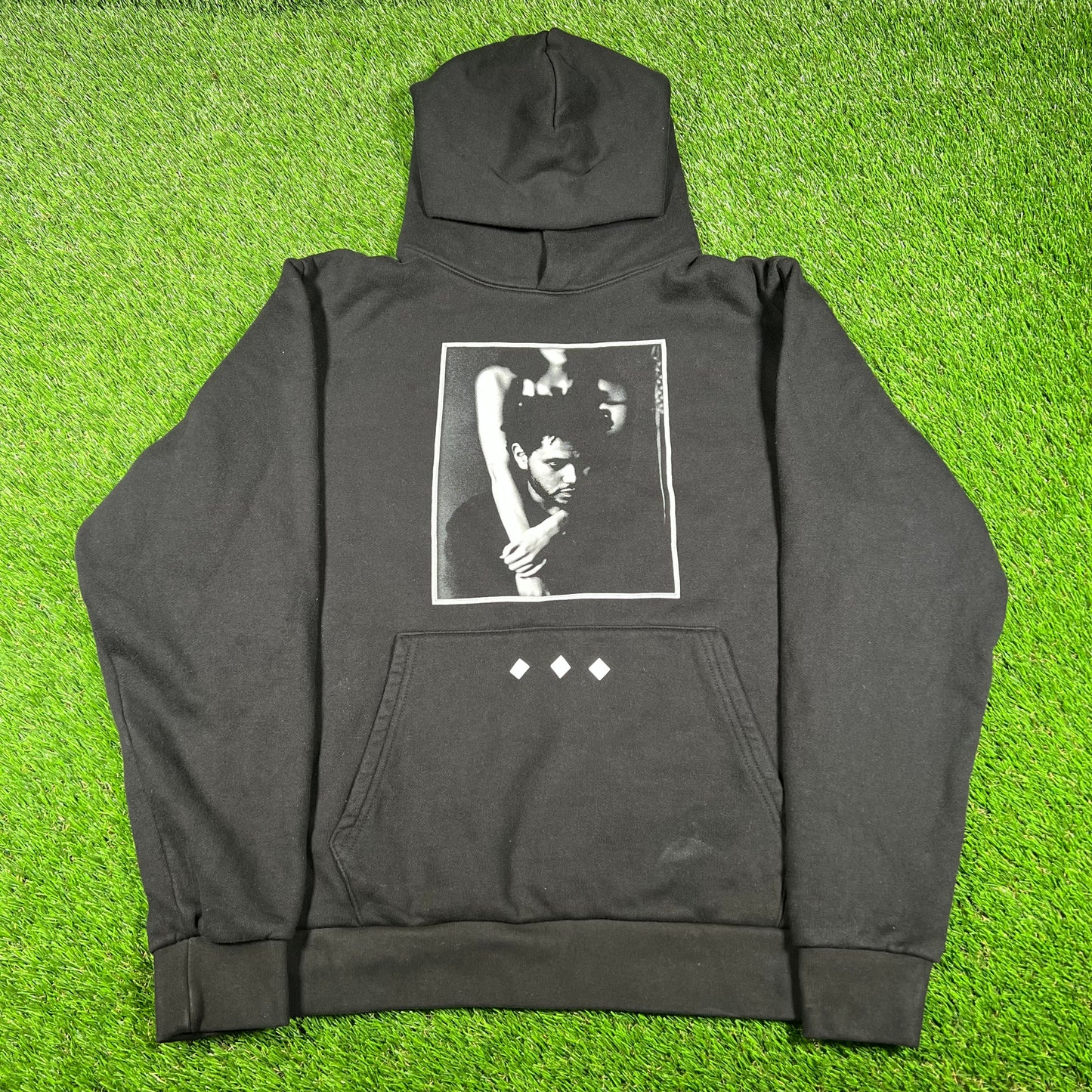 2017 The Weekend Black Trilogy Anniversary Hoodie Size Small USED x14712