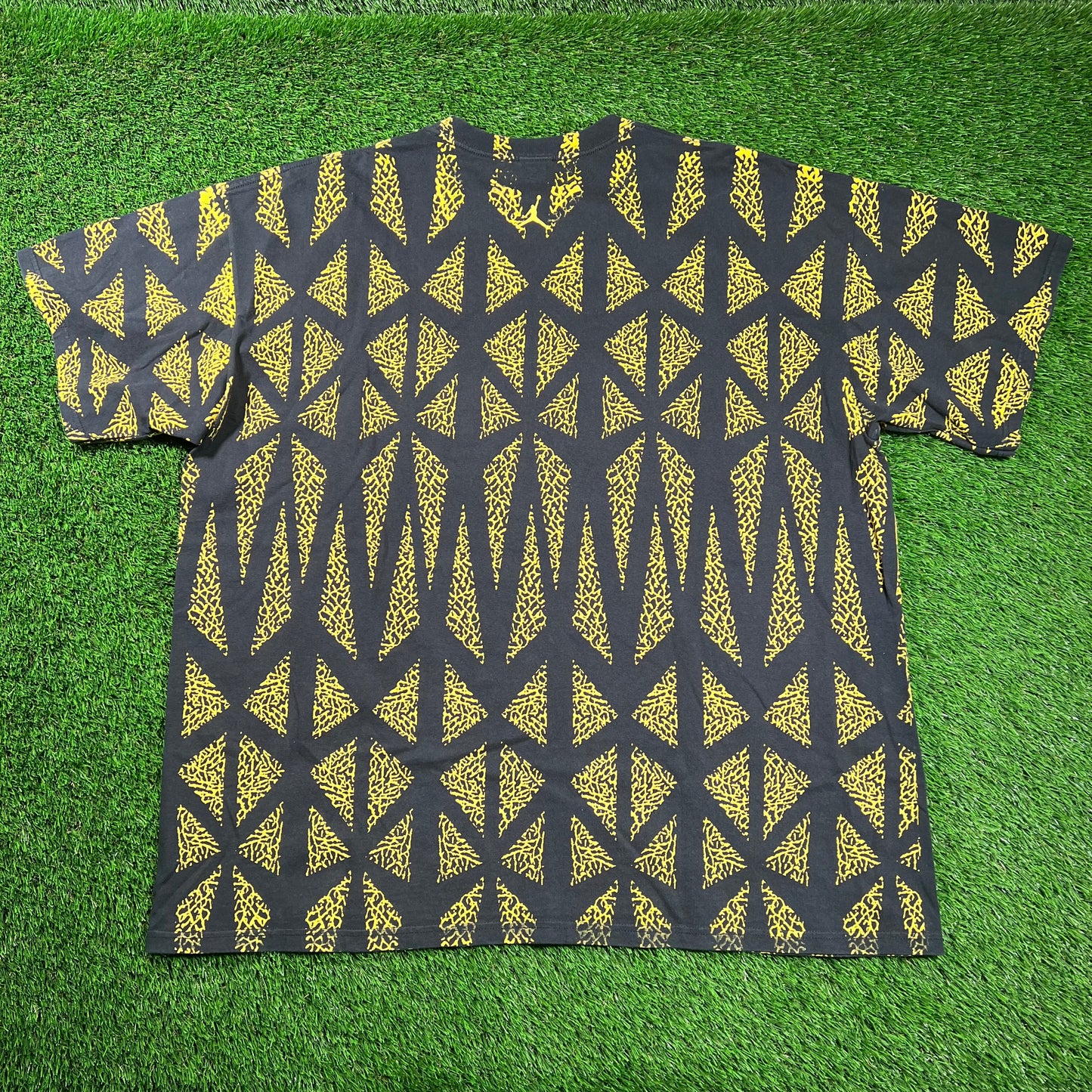 Y2K Jordan Brand Yellow Elephant Print AOP Tee Size XXL USED v18472