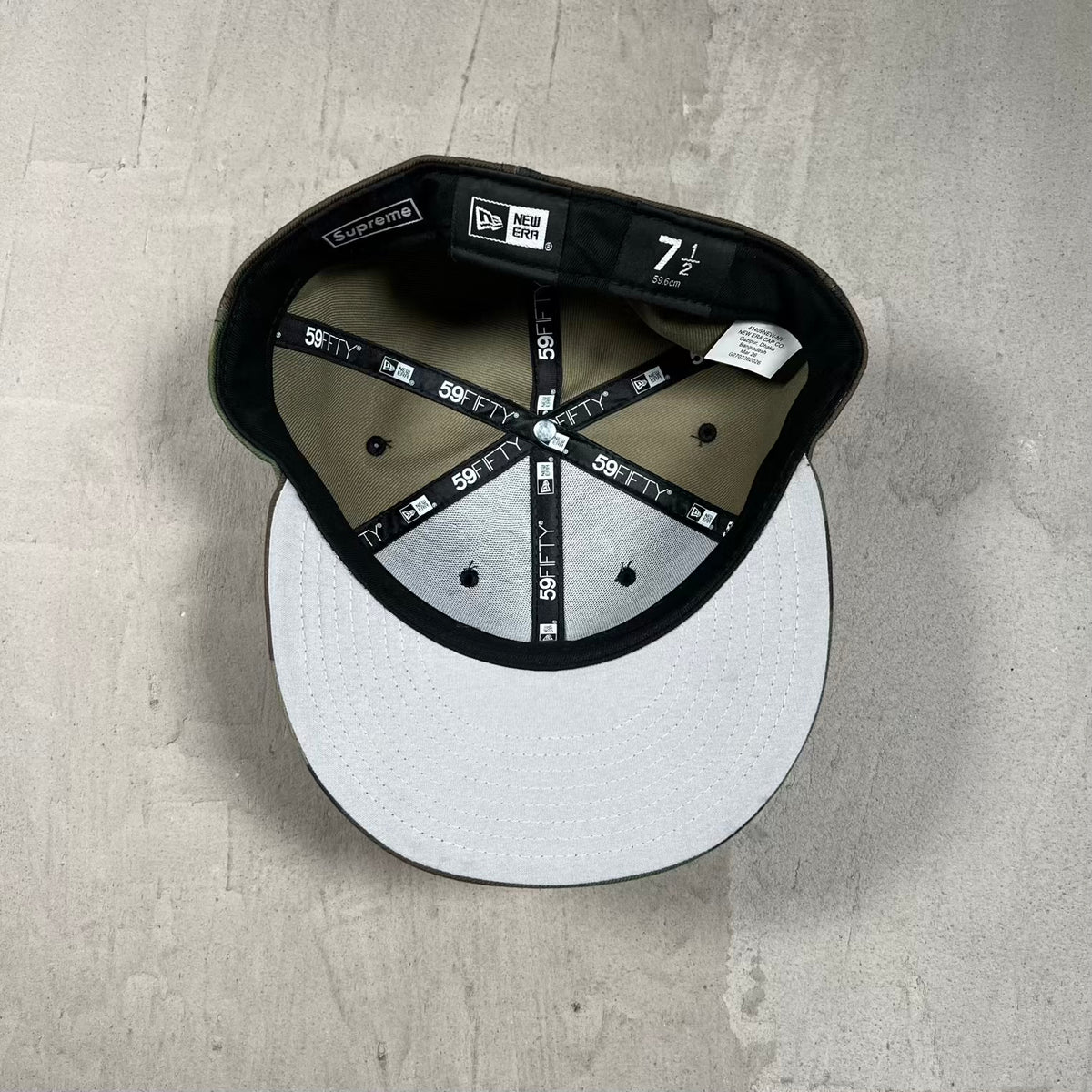 Supreme New Era Rings Box Logo Fitted Size 7.5 USED x18358