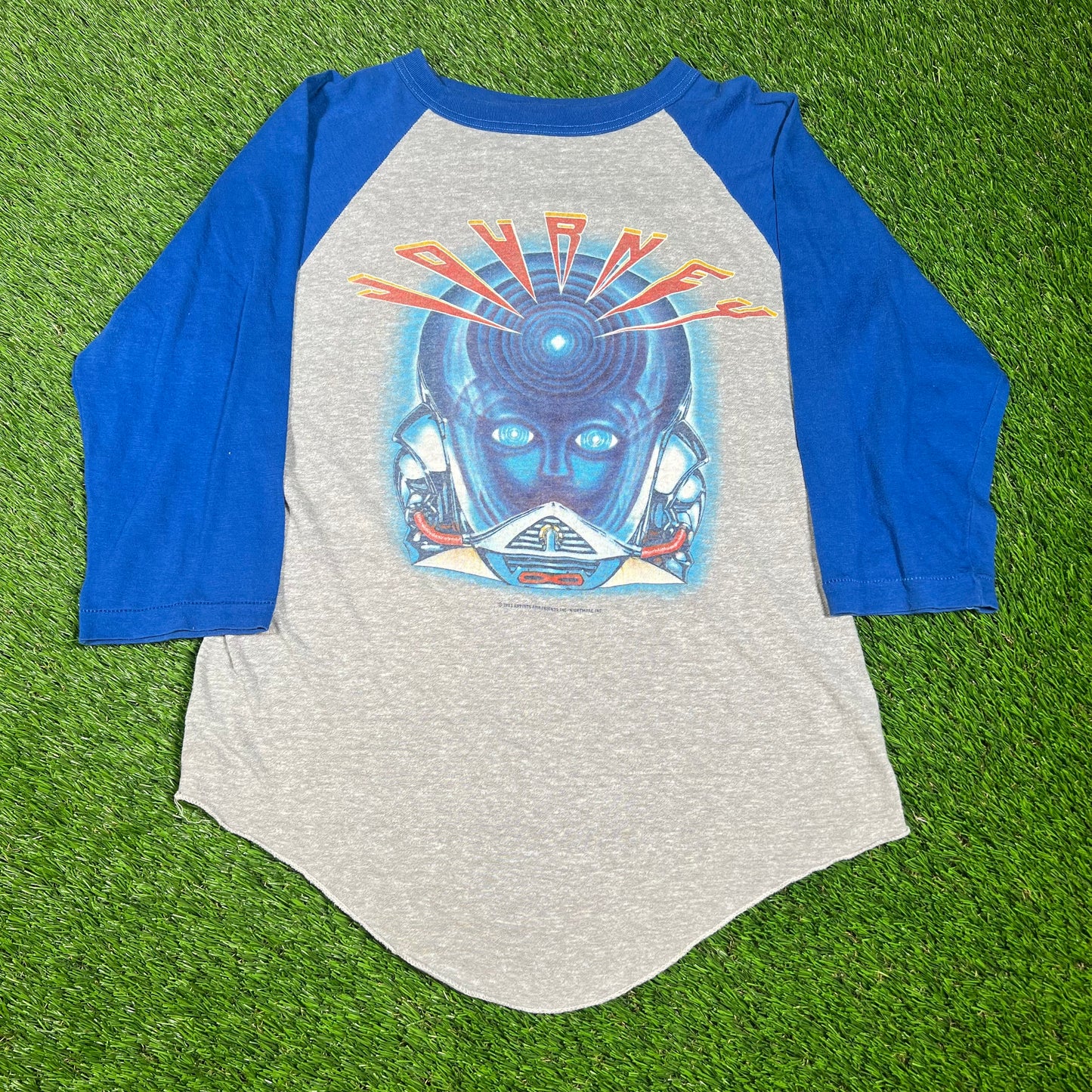 1983 Journey Frontiers Alien Grey/Blue Baseball Tee Size Medium USED v16630