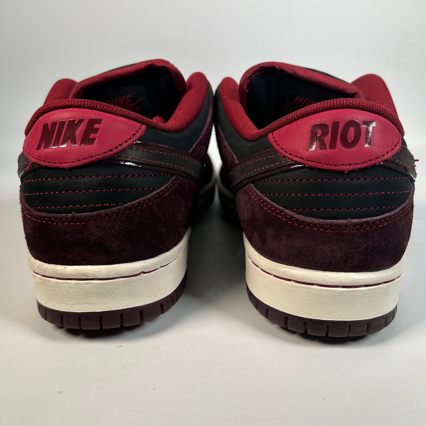 Nike SB Dunk Low Riot Skateshop (2025) Size 8 USED S21520