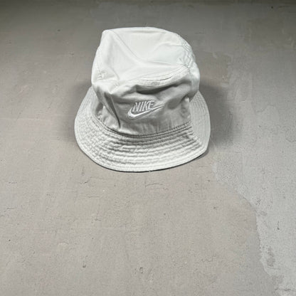 Nike Cream Logo Bucket Hat Size Large NEW v19062