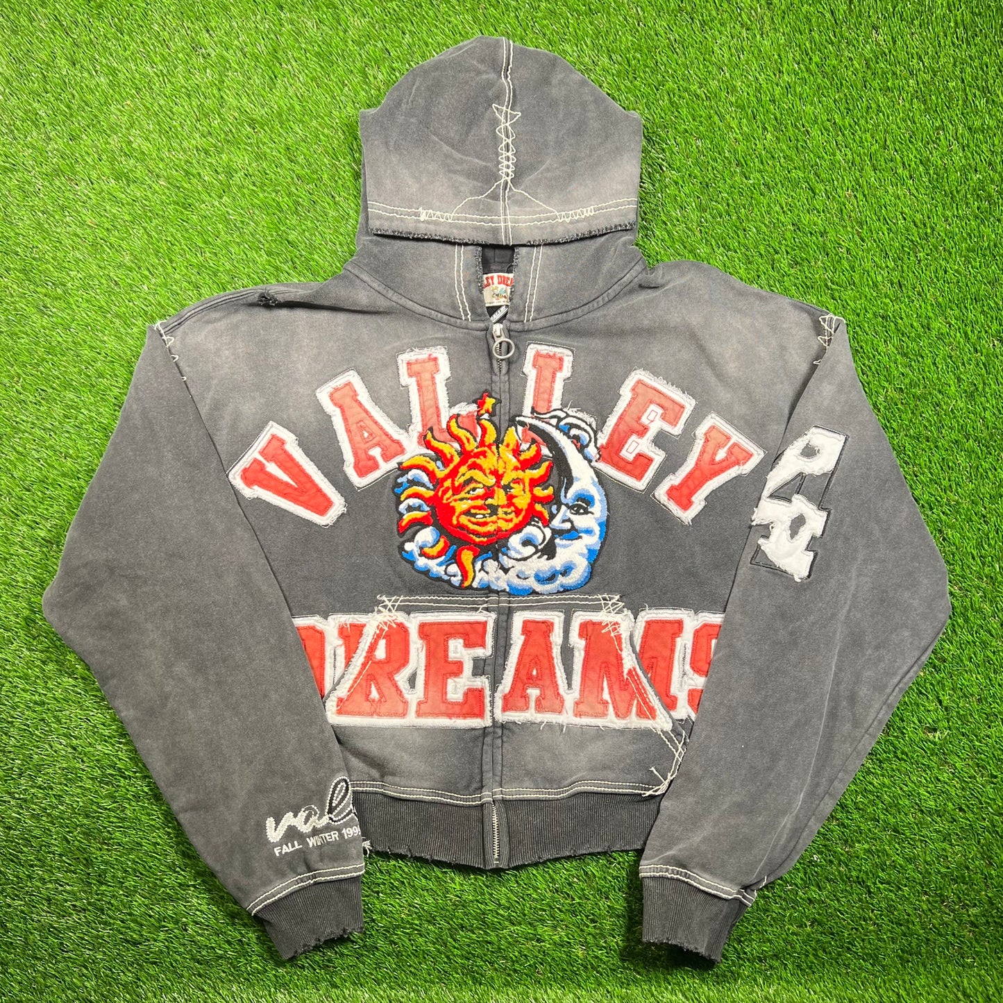 Vale Valley Dreams Sun and Moon Black Hoodie Size XL NEW x16827
