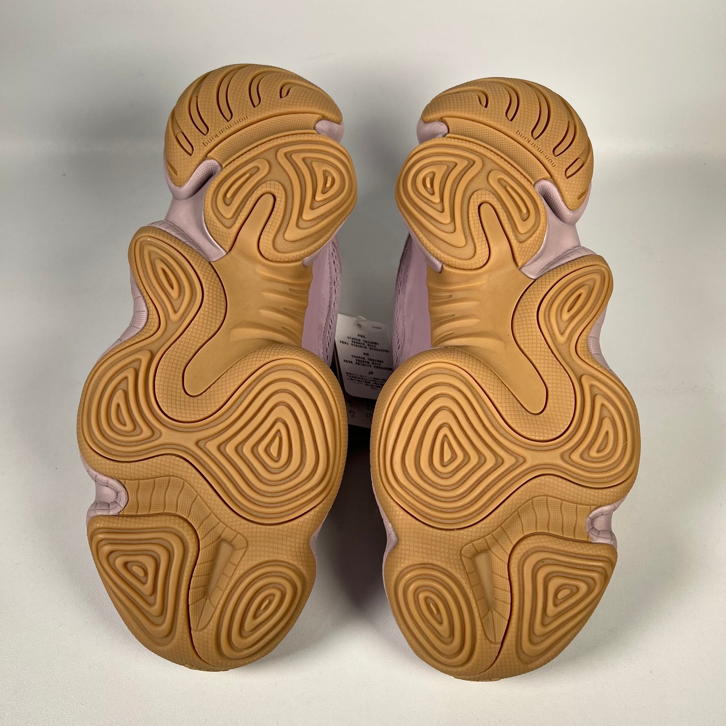 Yeezy 500 Soft Vision Size 9.5 NEW s16118
