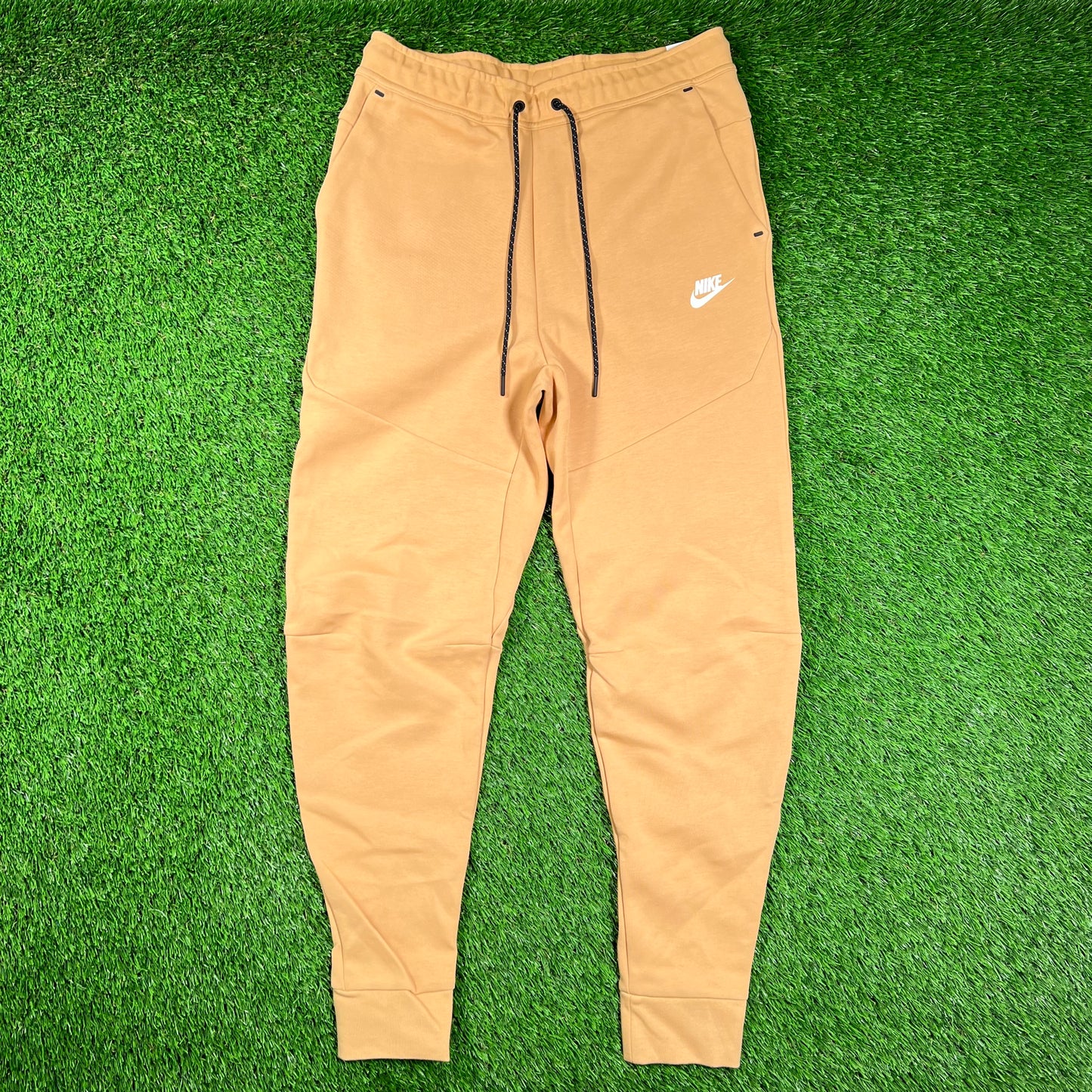 Nike Tech Fleece Pants Peach Size Medium NEW v18556