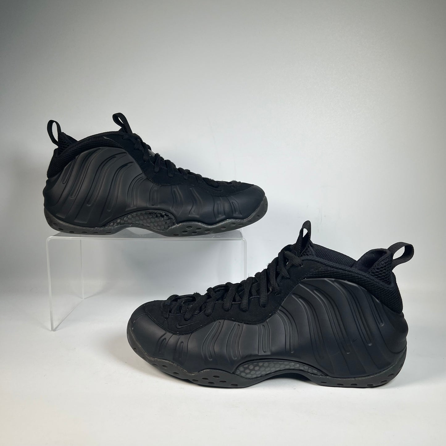 Nike Air Foamposite Anthracite (2023) Size 10 USED s22065
