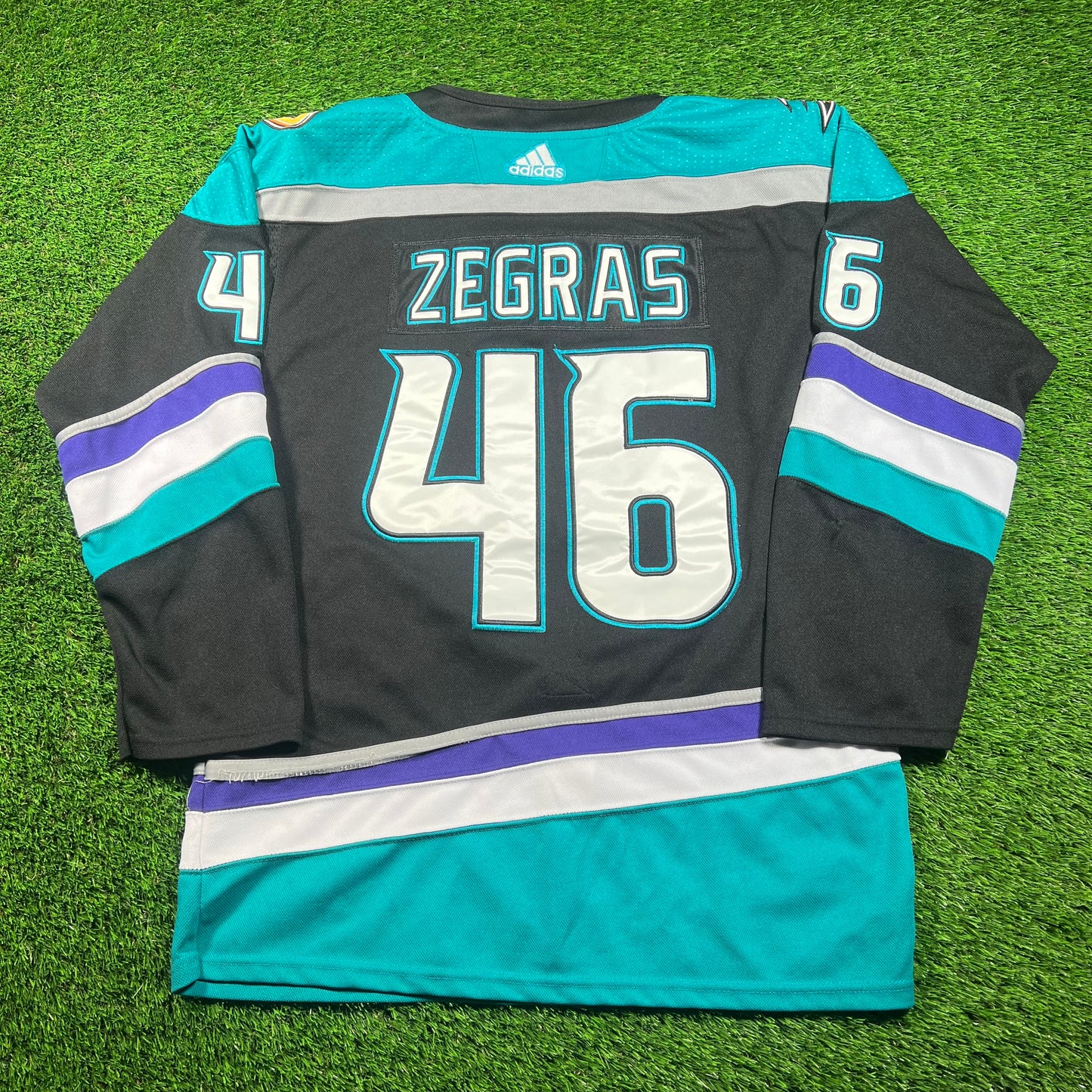 Adidas Anaheim Ducks Black Trevor Zegras Jersey Size Large USED v18279