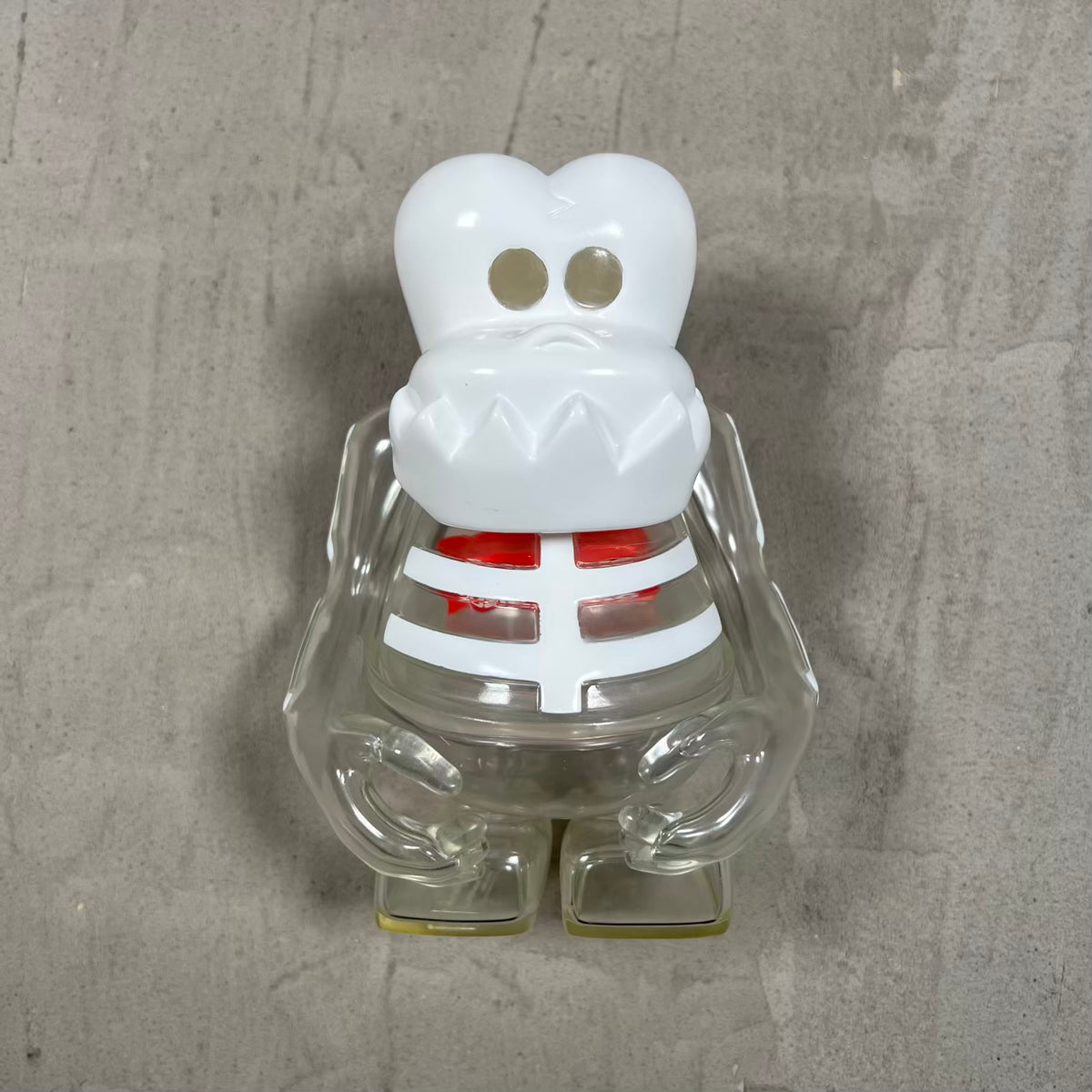 Supreme Bounty Hunter Skull Kun Figurine White (2023) USED x18645