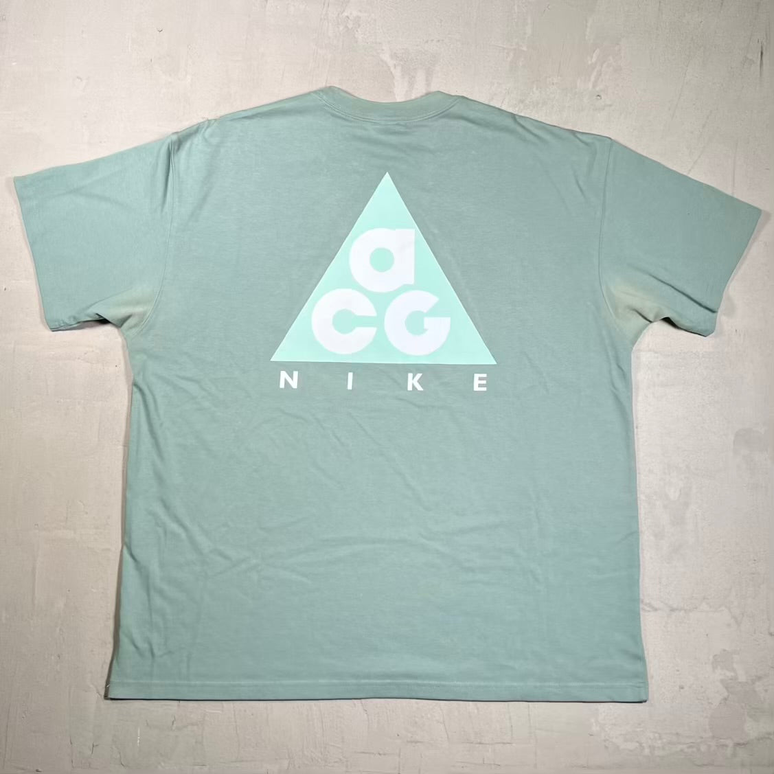 Nike ACG Green Tee Size XL USED v20348