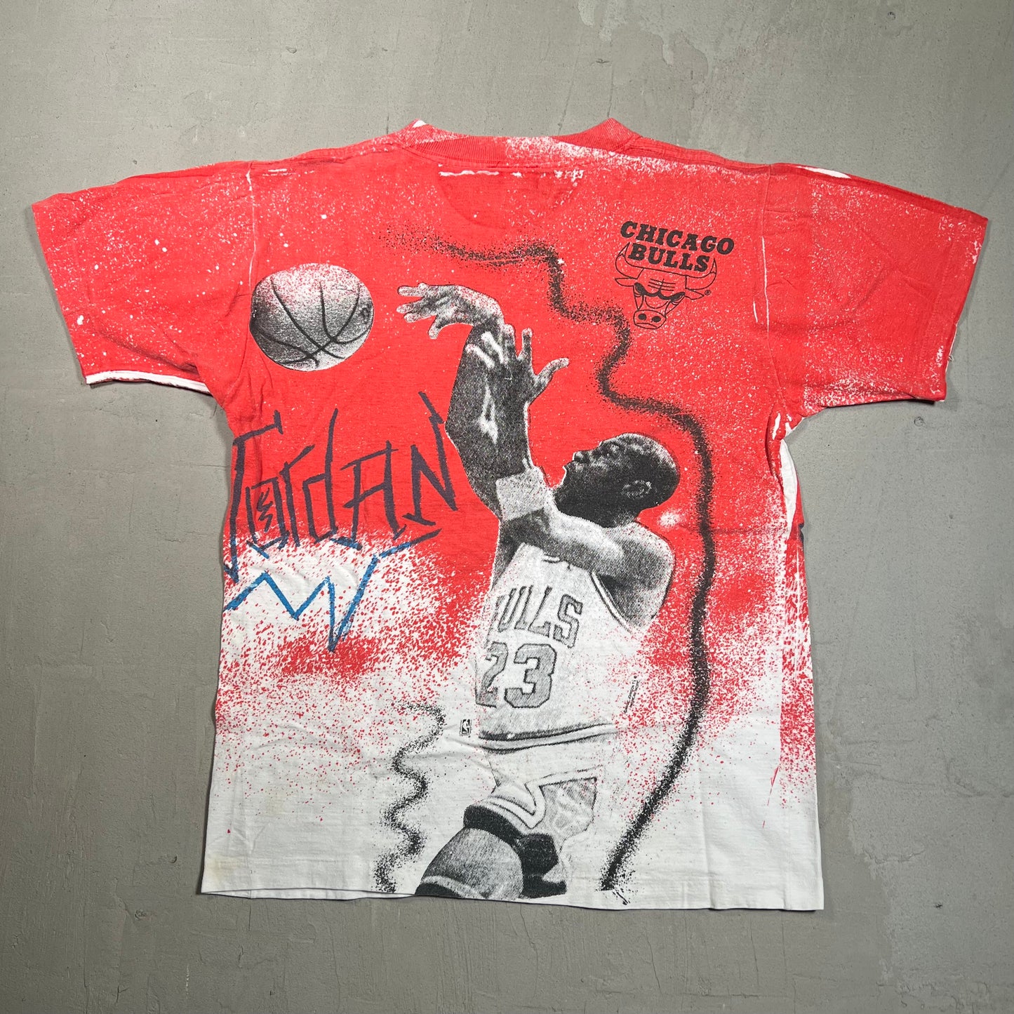 1990s Michael Jordan Red Full Print Magic Johnson Tag tee Size Medium USED v4951