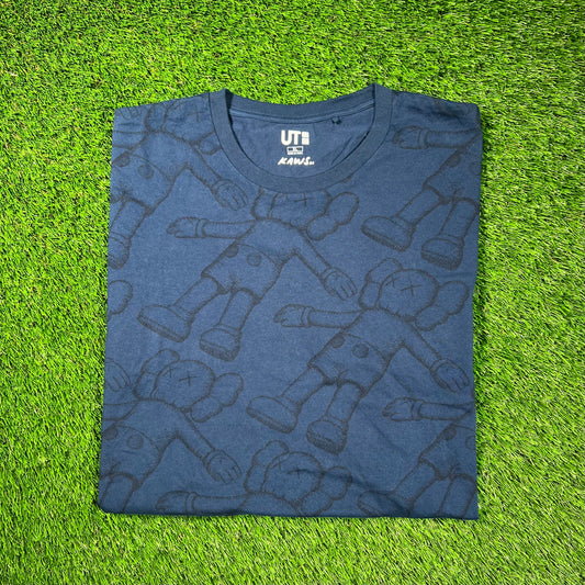 Kaws Uniqlo Laying Figure AOP Blue Tee Size XL USED x16701