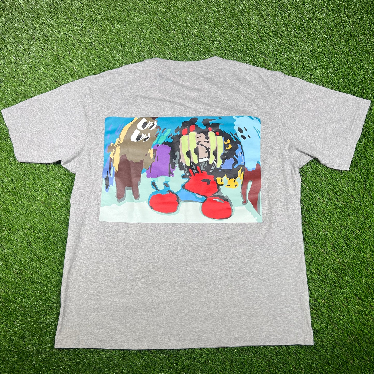 Uniqlo x CPFM Spongebob "Mr. Krab" Grey Tee Size Large USED x14858
