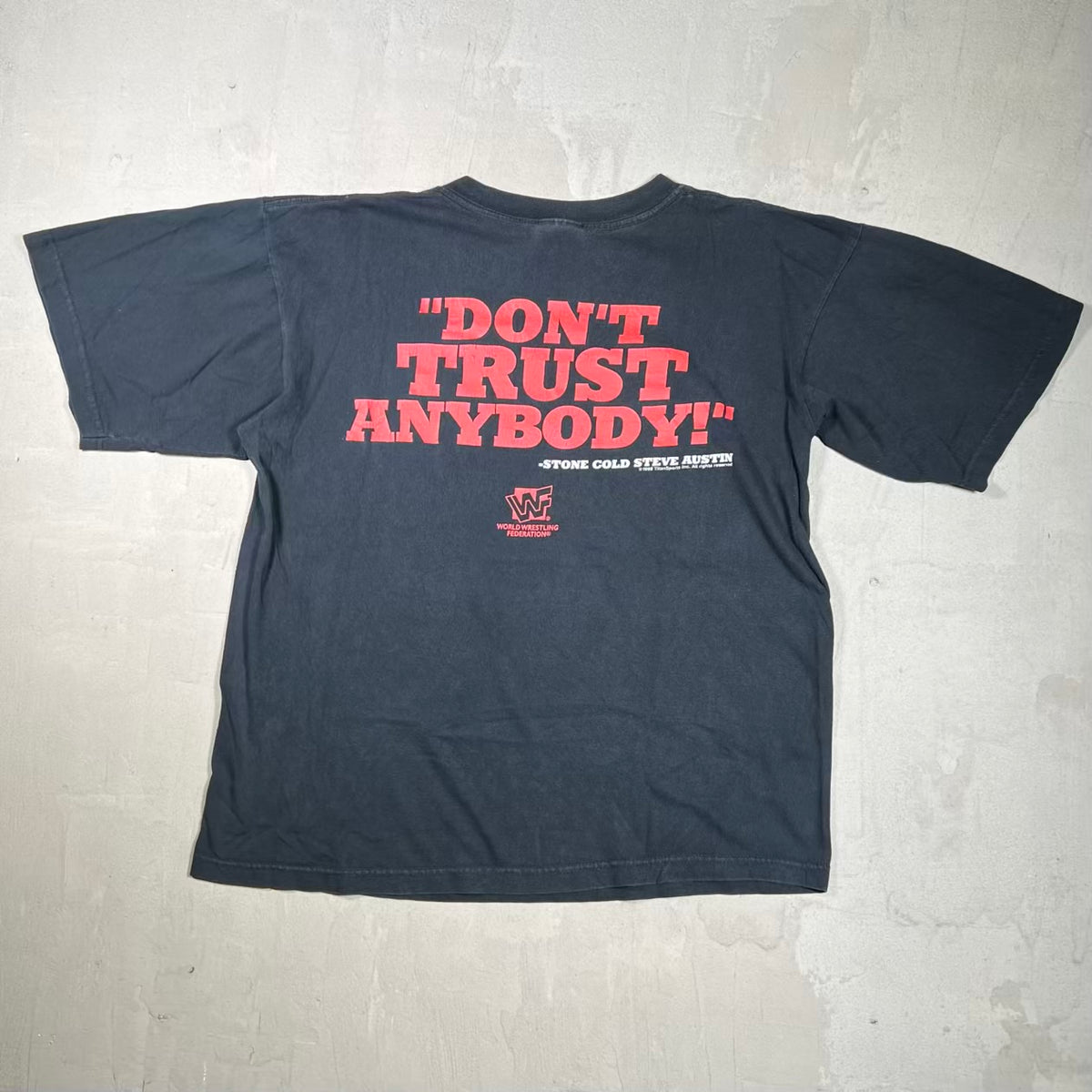 1998 Stone Cold WWF Dont Trust Anybody Black Tee Size Large USED v20152