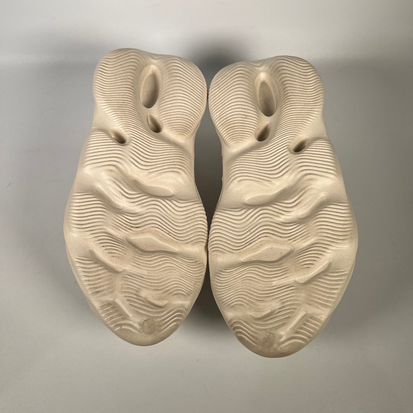 Yeezy Foam Runner Sand (2021) Size 10 USED s18773