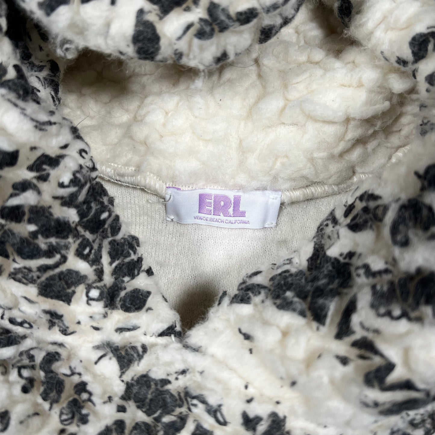 ERL Printed Skull Hoodie Size Medium USED x17396