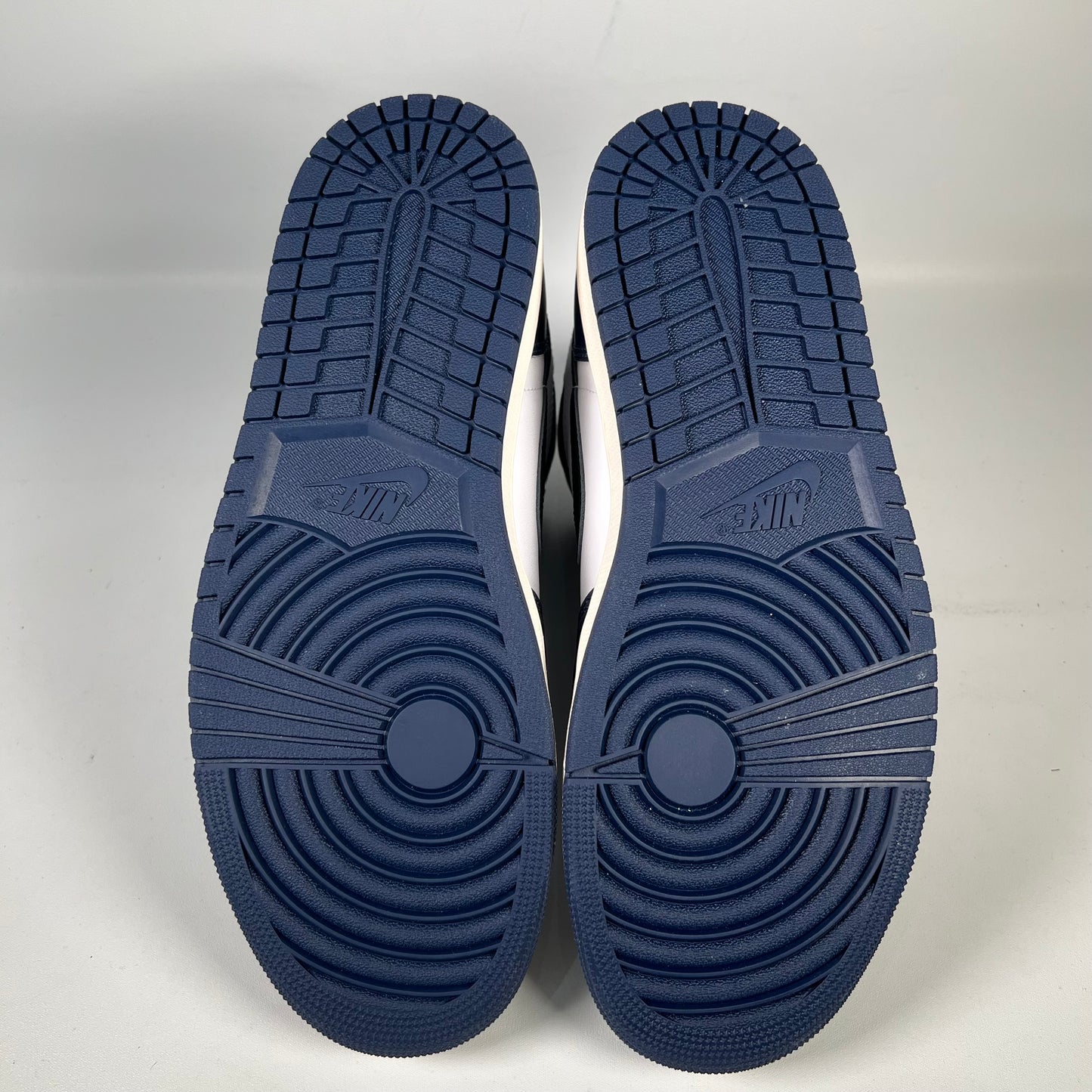 Jordan 1 High Midnight Navy (2024) SIze 10.5 NEW s20249