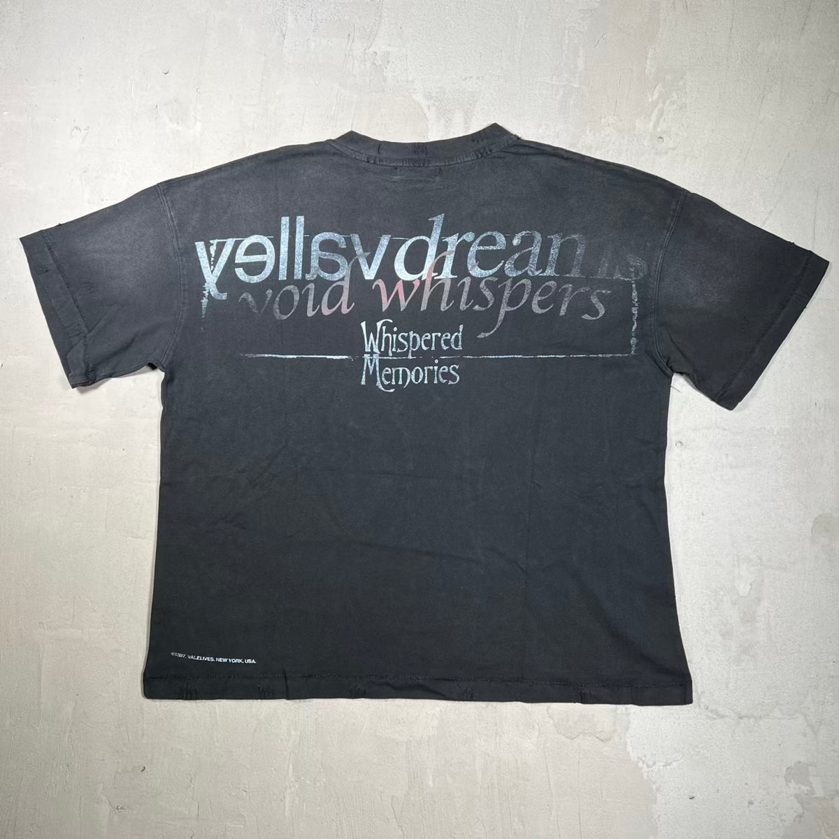 Vale Whispered Memories Black Tee Size Medium NEW x18503