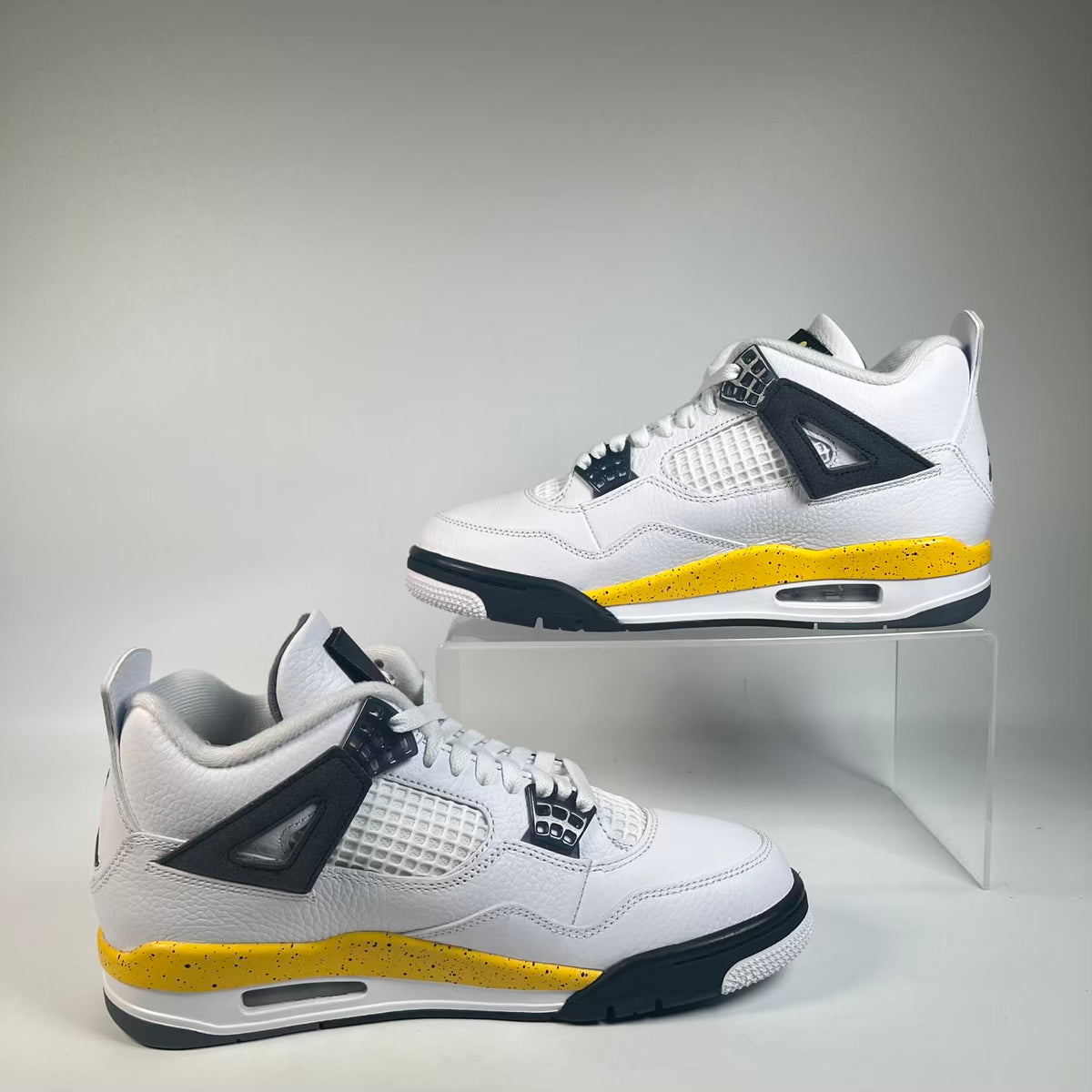 Jordan 4 Rare Air Tour Yellow (2026) Size 8 NEW s23393