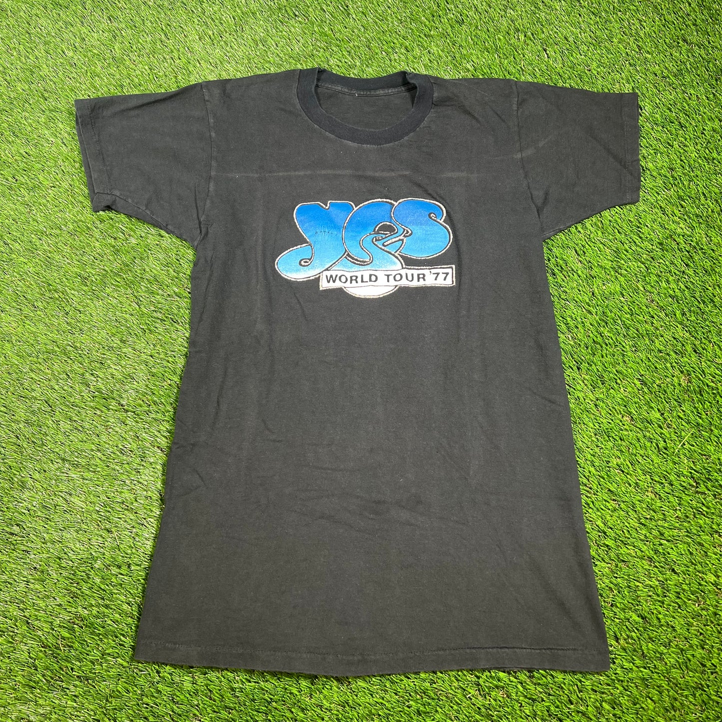 1977 YES Black Tour Tee Size Medium USED v16523
