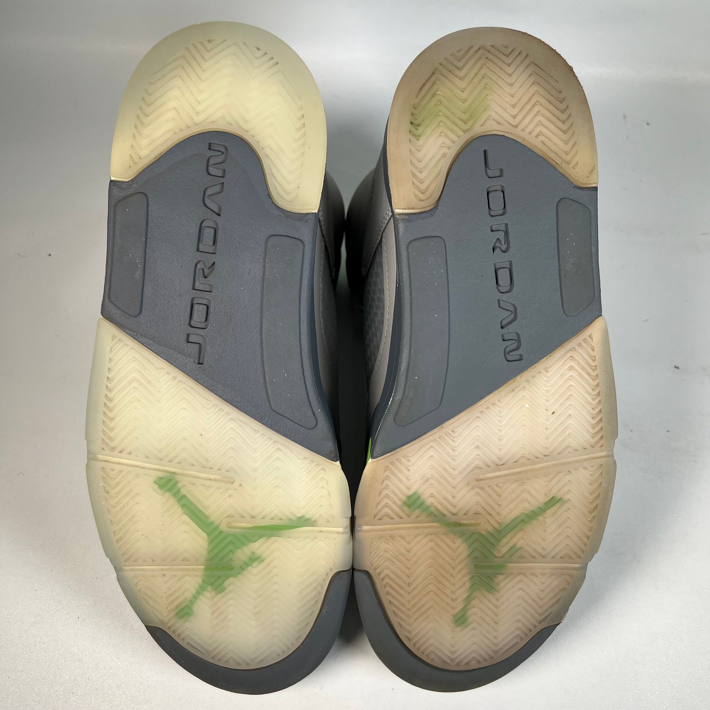 Jordan 5 Green Bean (2022) Size 10.5 USED s22333