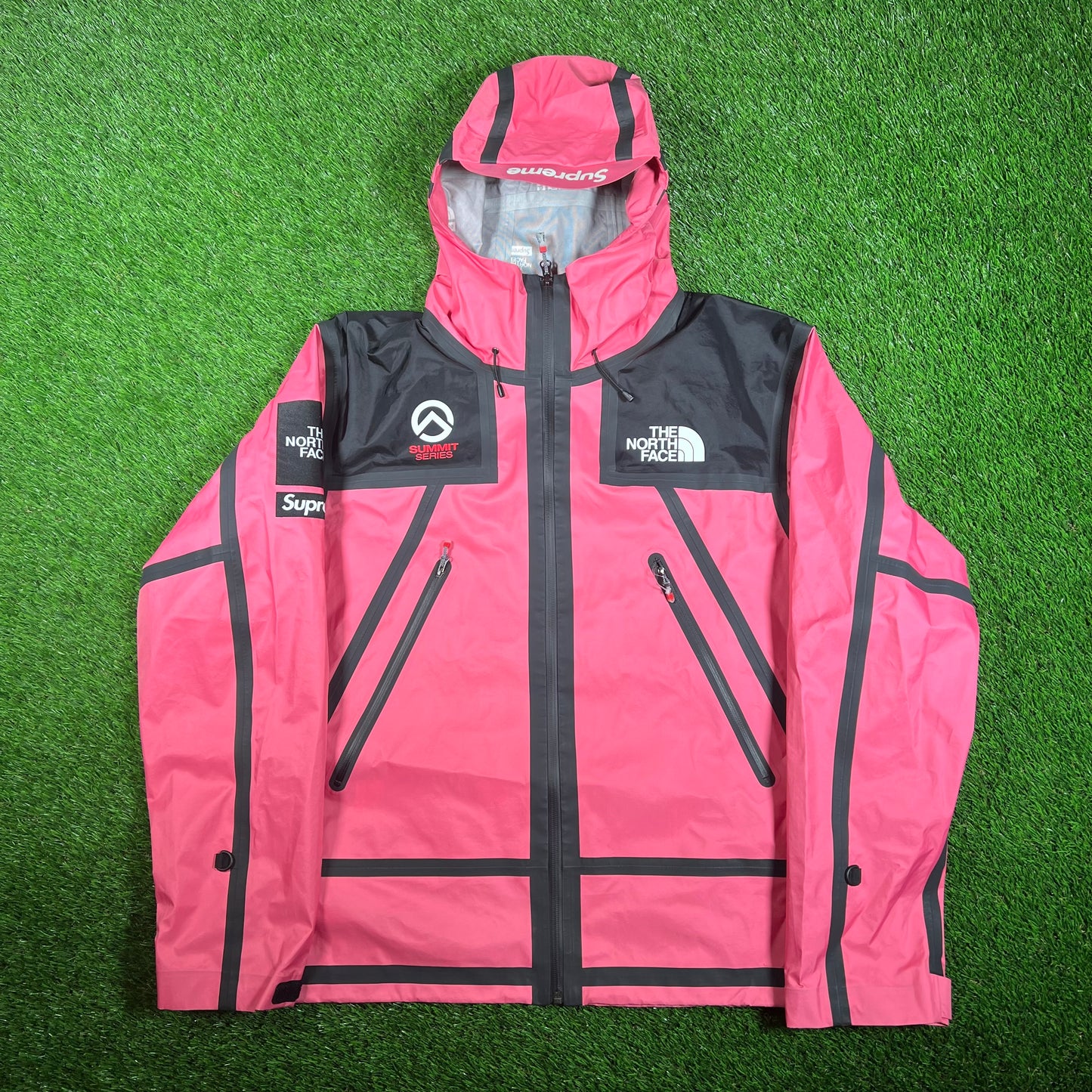 Supreme North Face Pink Summit Series Outer Tape Jacket (2021) Size Large NEW x15821