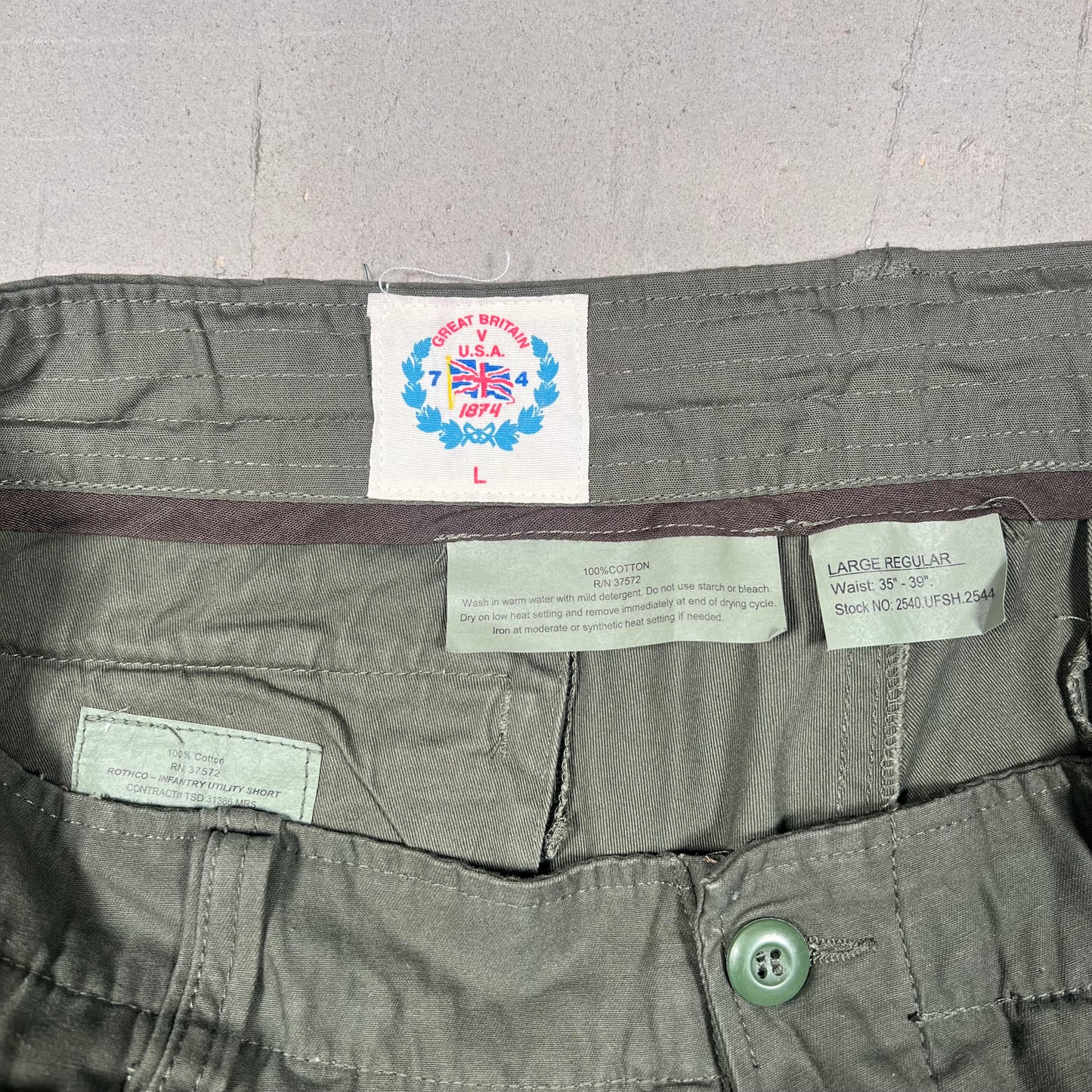 74 Is War Oliver Green Cargo Pants Size Large USED x17127