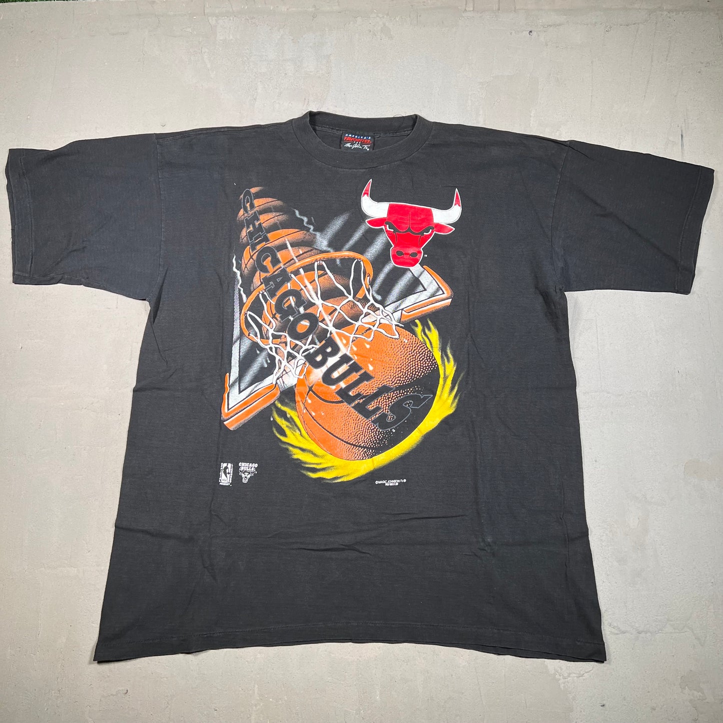 1990s Chicago Bulls Flaming Dunking Ball Black Tee Size XL USED v17807