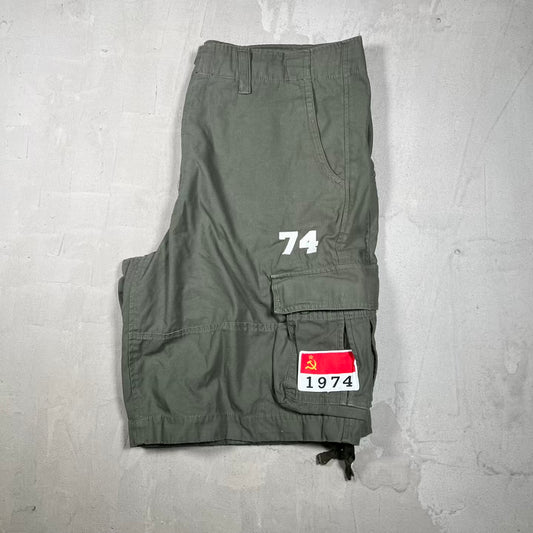 74 Is War Oliver Green Cargo Pants Size Large USED x18735