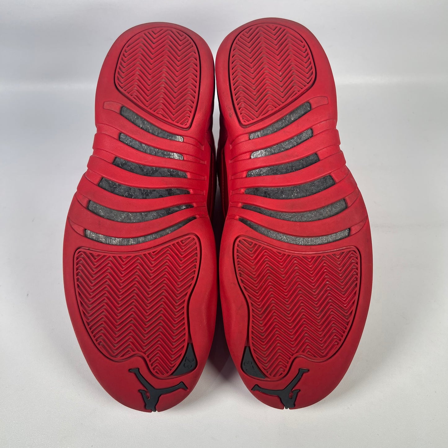 Jordan 12 Gym Red (2018) Size 9 USED s19692